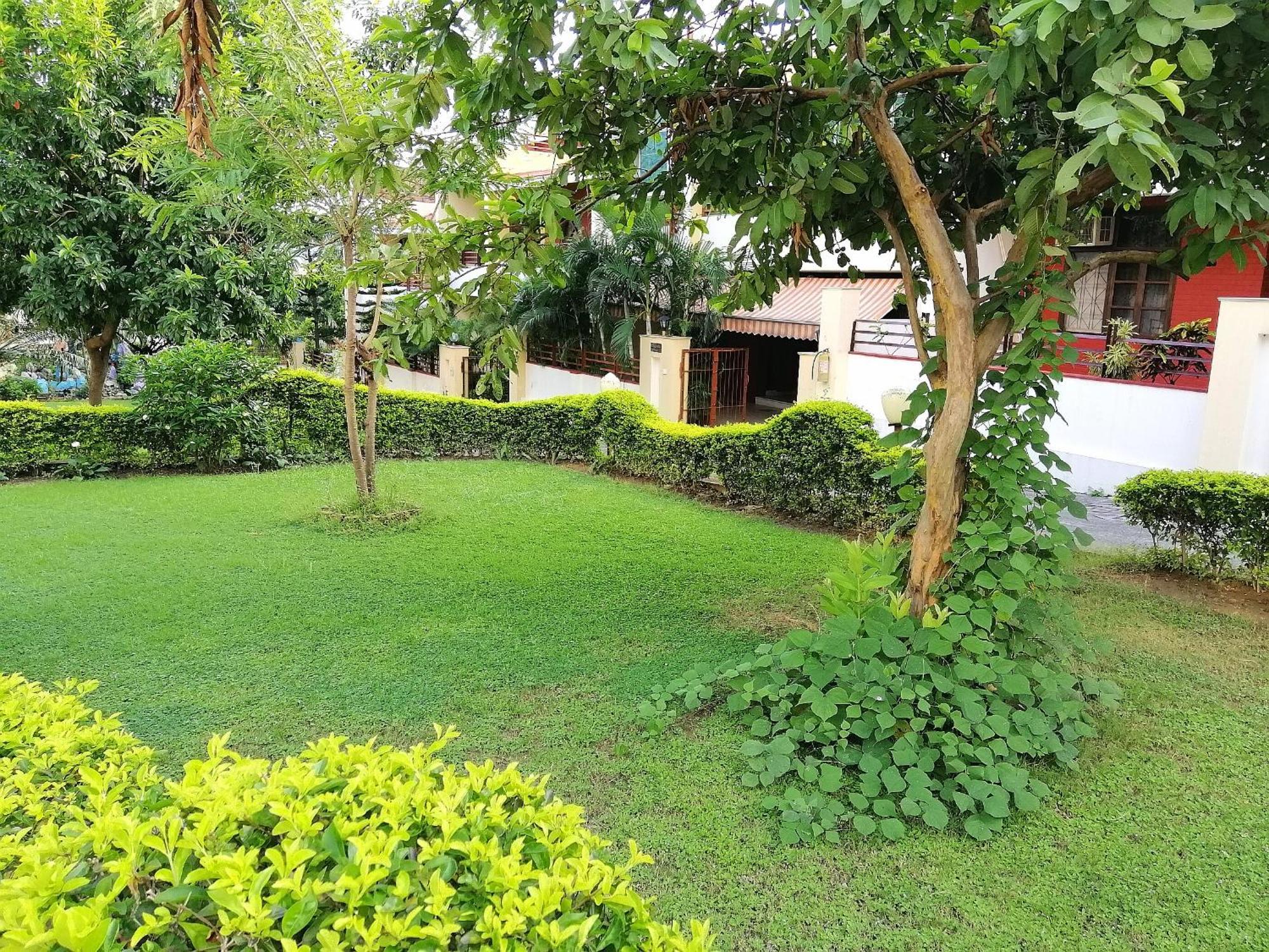 Ganga Vatika Boutique Hotel, Rishikesh Exterior photo